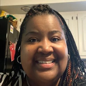 Meet your Posher, Kendra